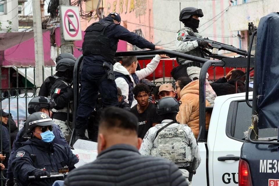 Varias personas fueron detenidas.