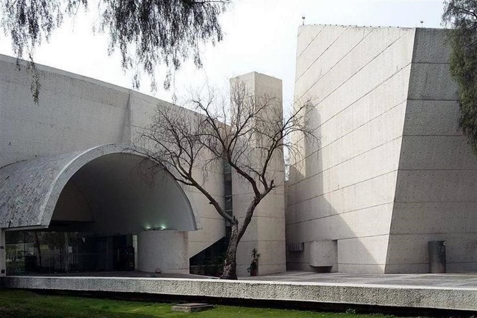 Las instalaciones de la Escuela Nacional de Música de Fernández Leal y del Centro Nacional de las Artes (en la imagen), permanecen resguardadas por los estudiantes.