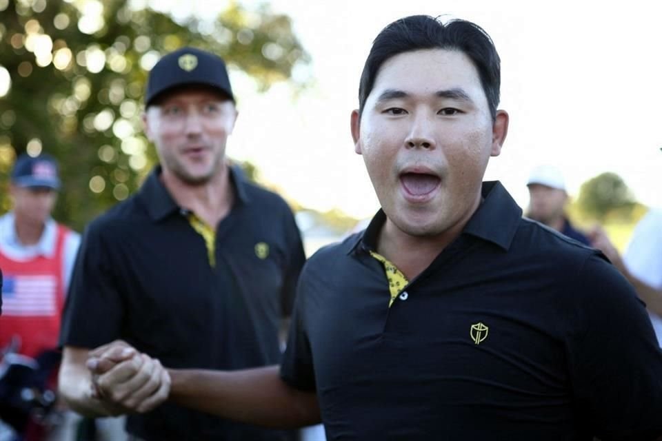 Un largo putt en el hoyo 18 del surcoreano Si Woo Kim fue suficiente para concretar un día perfecto del equipo Internacional en la Presidents Cup.