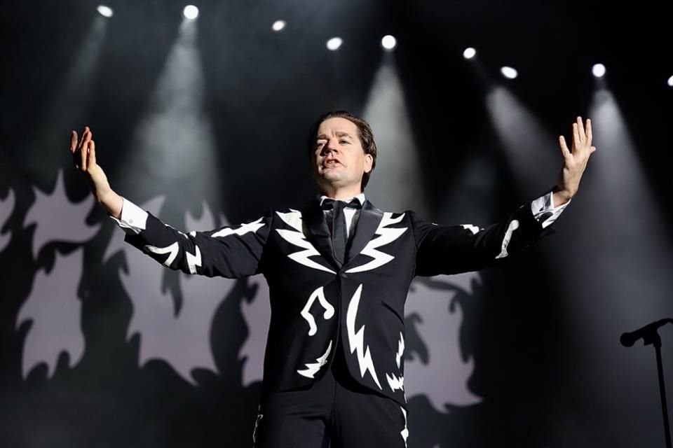 El pasado 11 de agosto se cumplió un año del renacimiento que tuvo el rock sueco con el lanzamiento de The Death of Randy Fitzsimmons, álbum que The Hives sacó luego de no hacer música en 10 años.