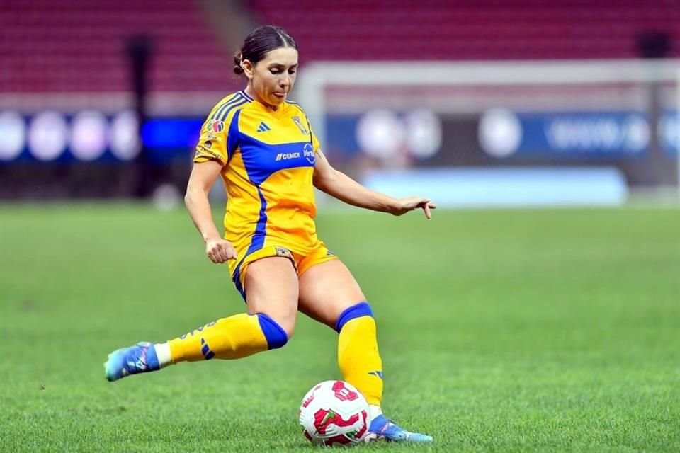 Tigres Femenil puso en riesgo la cima de la tabla general tras igualar 1-1 ante Chivas Femenil en Guadalajara, pues podrían ser superadas este lunes si las Tuzas del Pachuca le ganan a Toluca.