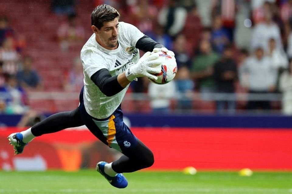 Thibaut Courtois se lesionó el abductor de su pierna izquierda y se perderá los dos compromisos del Real Madrid en Champions y LaLiga.