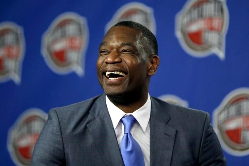 Dikembe Mutombo, embajador global de la NBA y miembro del Salón de la Fama, falleció a los 58 años debido a un tumor cerebral.