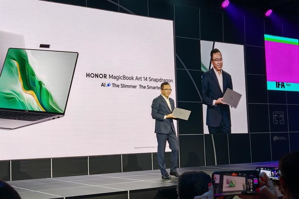 George Zhao, CEO de Honor, explica las ventajas que tienen los procesadores Snapdragon X que llegan a las laptops Honor Magicbook Art.