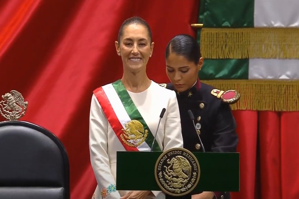 Entrega de la banda presidencial. 