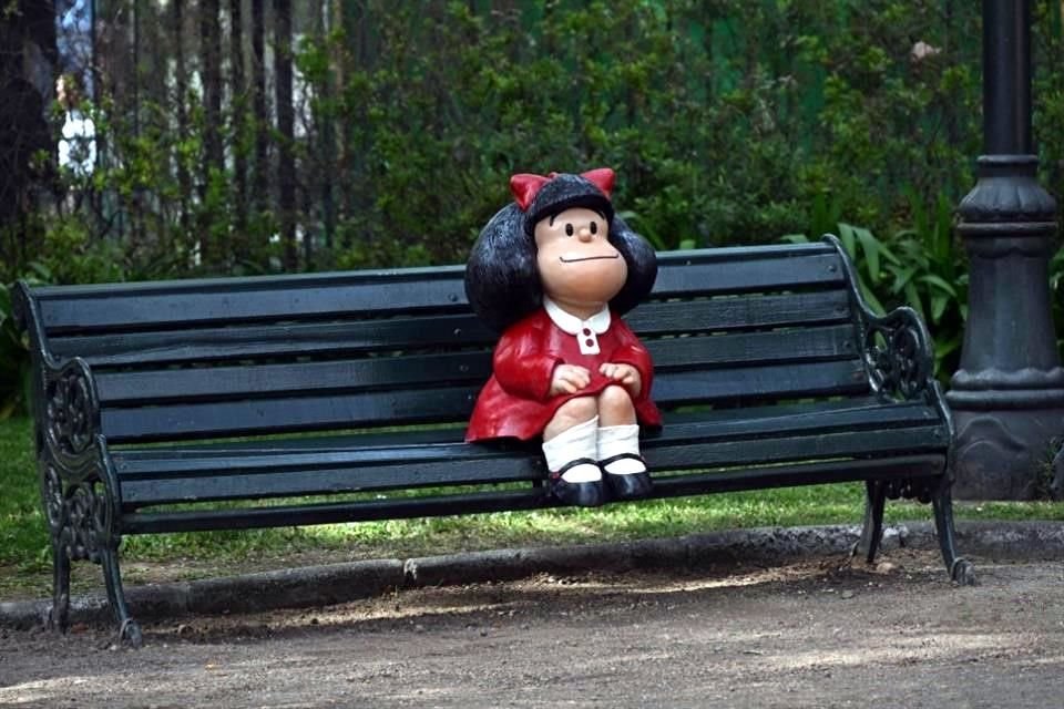 Pablo Irrgang es el creador de una serie de esculturas de Mafalda en plazas públicas, como la inaugurada en el Jardín de las Artes de la Fundación Cultural en Santiago de Chile.