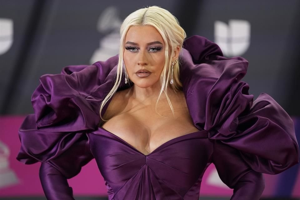 Fans expresaron su preocupación por la drástica pérdida de peso de Christina Aguilera tras su última publicación en Instagram.