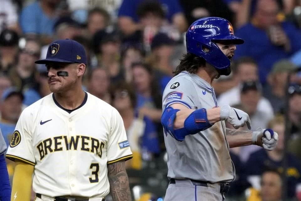 Jesse Winker impulsó dos carreras para los Mets.