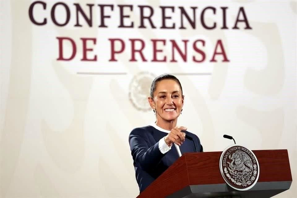 Claudia Sheinbaum, Presidenta de México, encabezará el martes 2 de octubre su primera conferencia matutina a partir de las 7:30 horas.