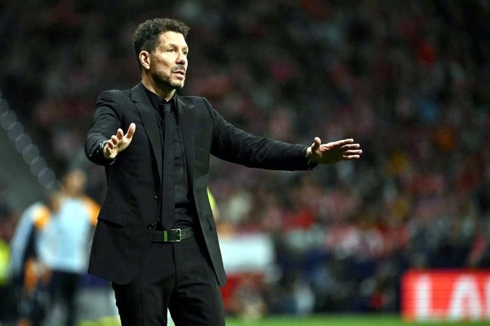 El estratega Diego Simeone intentó calmar a sus seguidores.