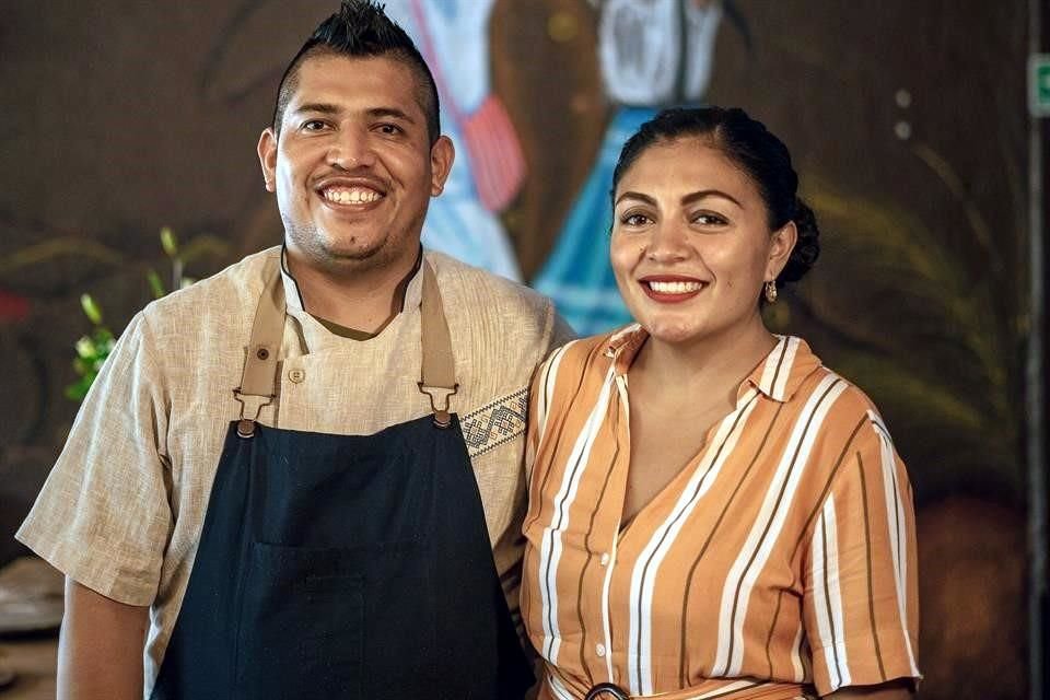 Los chefs Quetzalcóatl Zurita y Shalxaly López fundaron Almoraduz desde hace 11 años.