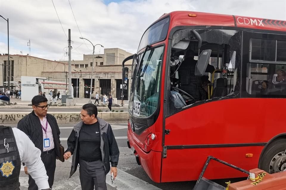 Luego de que estos indicaron que las heridas no eran de gravedad, fue llevado, al igual que el otro implicado, ante un agente del Ministerio Público.