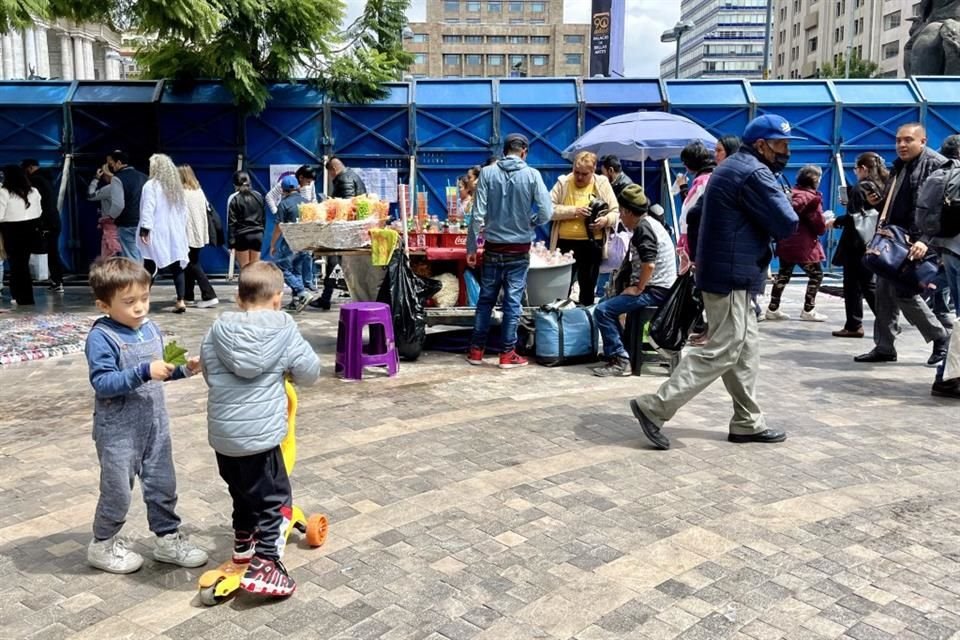 El comercio ambulante se replegó hacia Avenida Juárez y la explanada de Bellas Artes. 