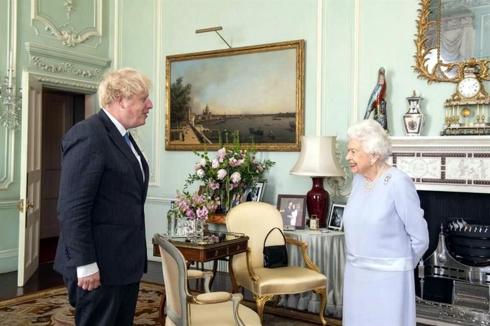 Johnson dimitió formalmente dos días antes del fallecimiento de la Reina Isabel II, en septiembre de 2022. Es la primera vez que el ex primer ministro habla sobre su relación con la británica.