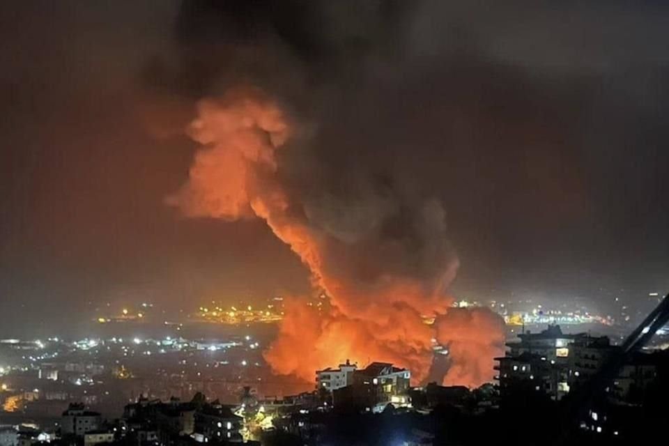 Medios locales reportaron ataques y explosiones en los suburbios de Beirut, en medio de una escala del conflicto en la región.