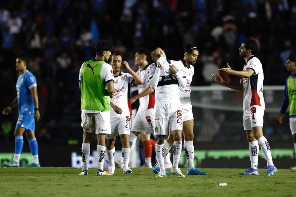 La irregularidad, la inminente salida de Gago y hasta aventarle un petardo a la prensa en semana del Clásico.