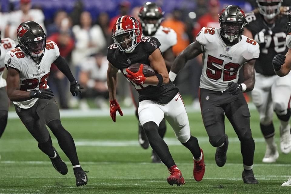 Los Falcons forzaron el tiempo extra y lograron la victoria 36-30 ante Buccaneers, en un emocionante juego de jueves por la noche.