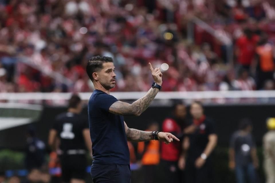 Fernando Gago no confirmó su continuidad en las Chivas.