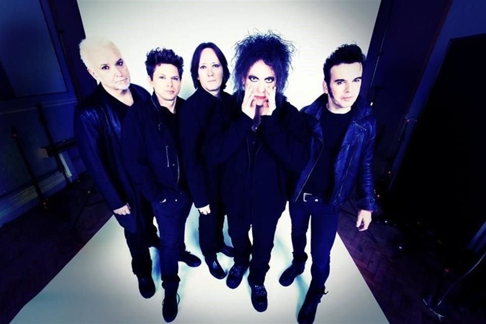 Se espera que la banda, liderada por Robert Smith, siga ofreciendo a sus fans adelantos de lo que podrán escuchar cuando el disco llegue a plataformas en noviembre.