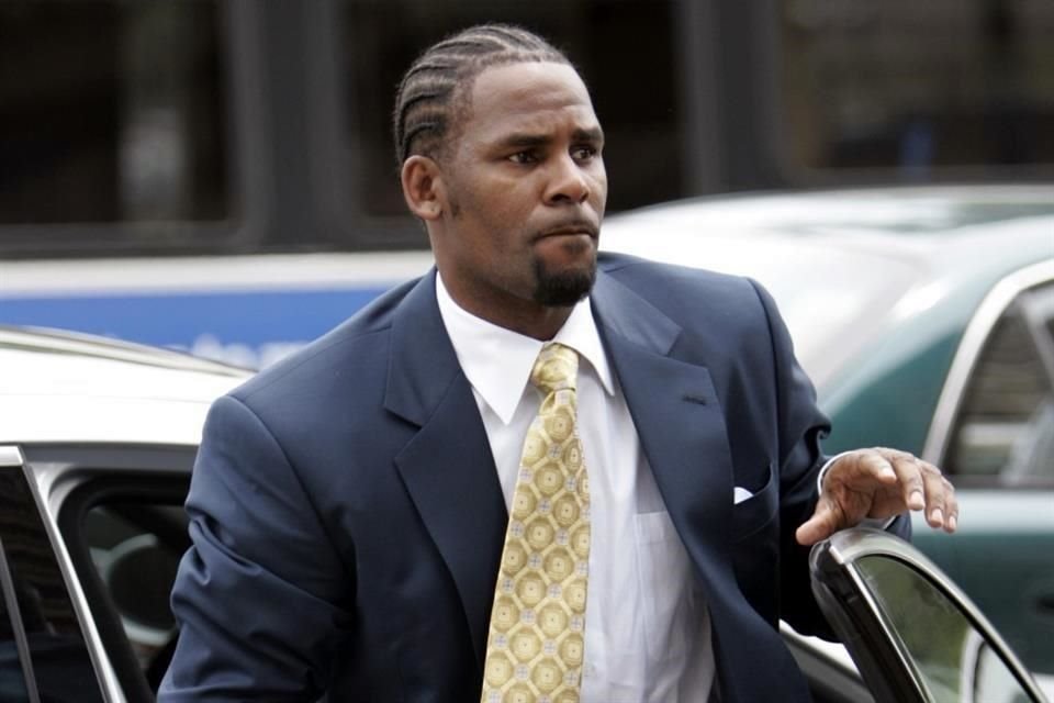 Sin dar más detalles, la Corte Suprema de Estados Unidos rechazó la apelación del cantante R. Kelly, condenado a 20 años de prisión.