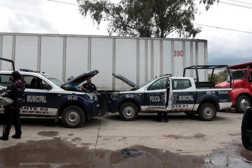 El cuerpo estaba debajo del contenedor de un tráiler estacionado.