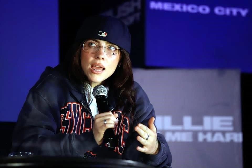 Luego de que el año pasado se declarara 'queer', Billie Eilish confesó que está harta de hablar constantemente de su sexualidad, algo que ya no hará.