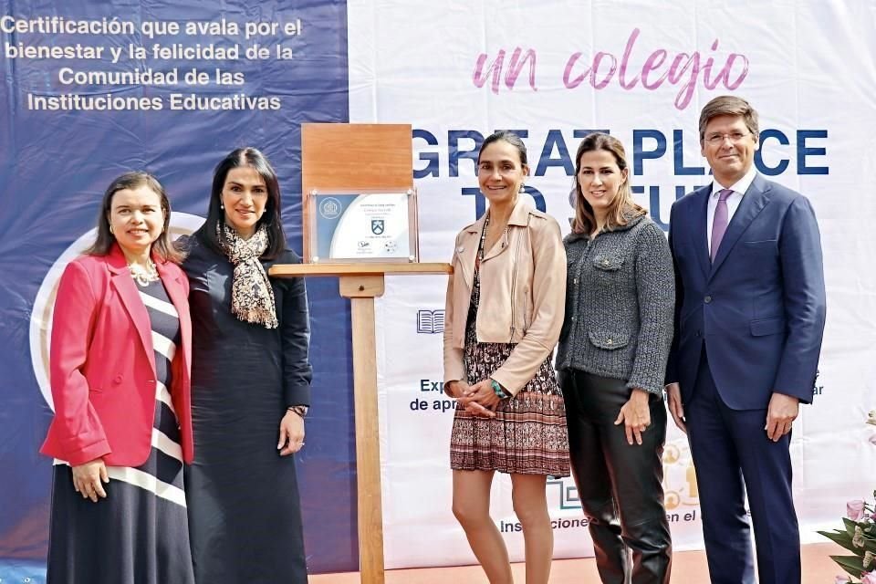 Belisa Navarro, Lorena Assam, Andrea Ferrari, CEO de Great Place to Study; Begoña Fernández y Ramón Barjau