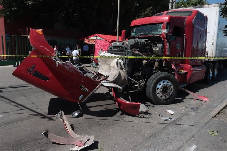 Según reportes preliminares, ambos circulaban por Circuito Interior Bulevar Aeropuerto y tuvieron un desencuentro al llegar al cruce con Calle Norte 3.