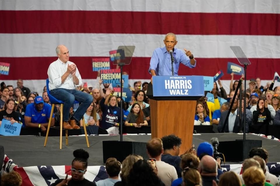 El ex Presidente Barack Obama durante un evento de campaña en apoyo a la candidata demócrata Kamala Harris en Pensilvania.