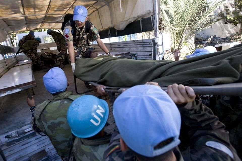 La comunidad internacional repudió que Israel atacara por segundo día consecutivo a los cascos azules de la ONU en Líbano.