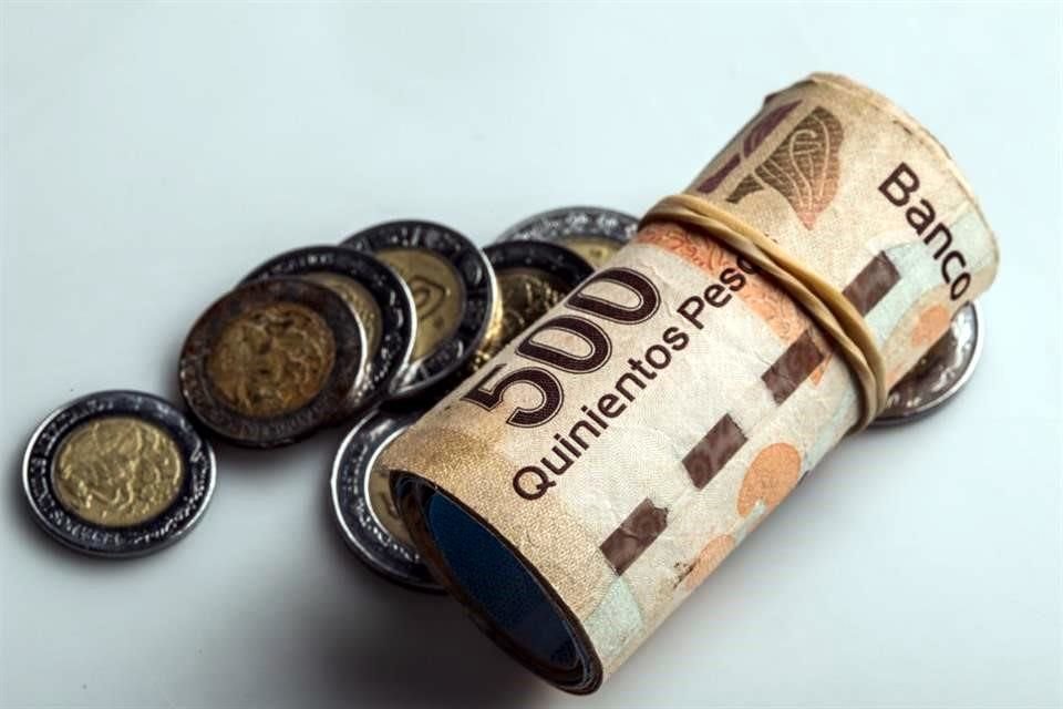 Este esquema tiene una tasa fija, pero cada cierto tiempo se incrementa la mensualidad.