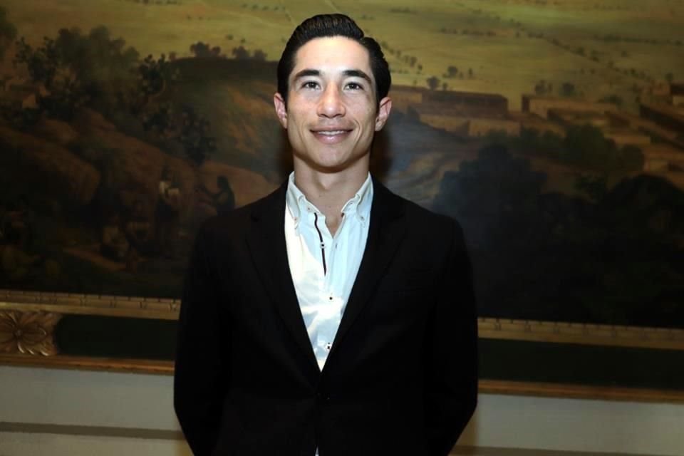 Fermín Espinosa Díaz de León, 'Armillita IV', carga con el peso de la célebre dinastía de toreros.