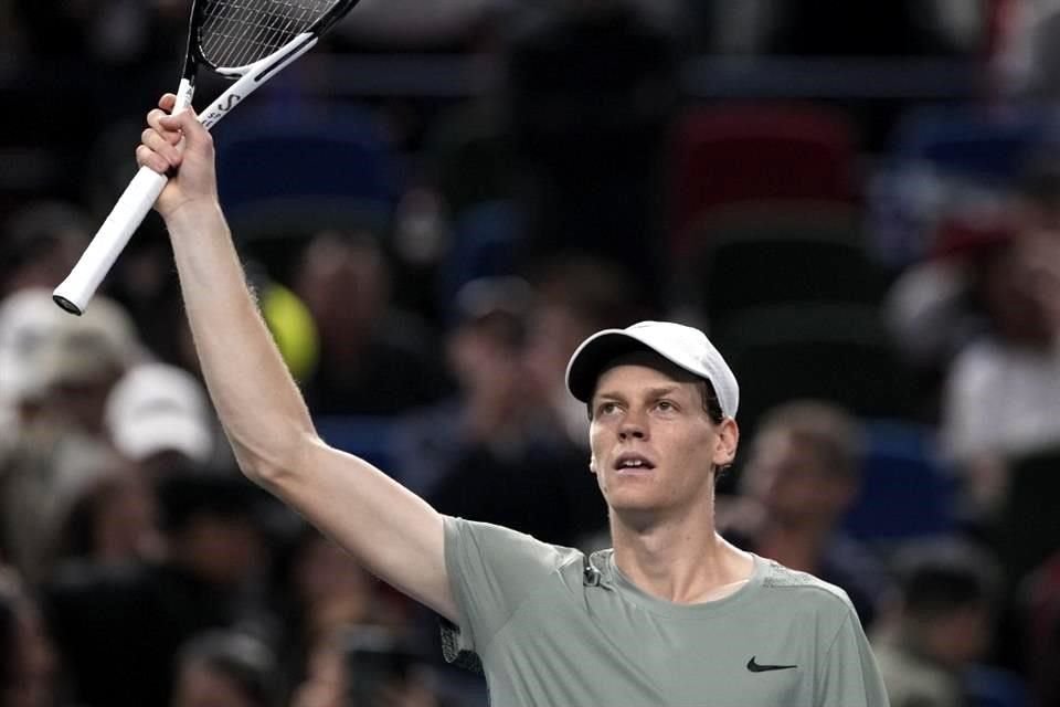 Jannik Sinner aseguró finalizar el 2024 como el número uno del mundo en el tenis y buscará un nuevo título de Masters en Shanghai.