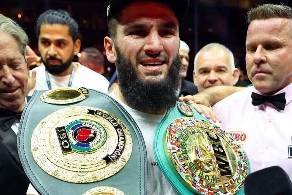 Beterbiev es el nuevo campeón indiscutido.