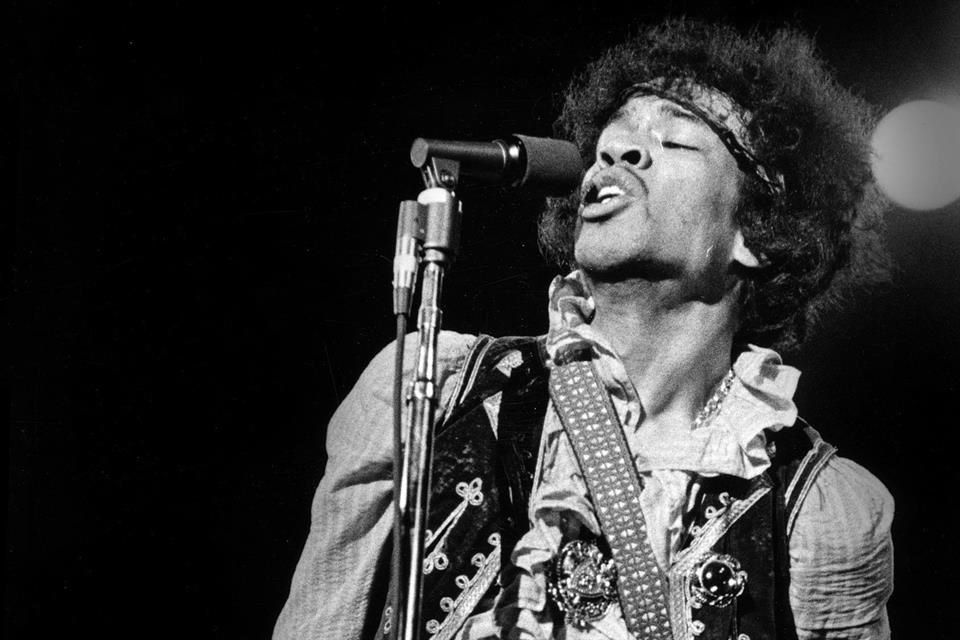 Varias canciones inéditas, itinerarios de giras, demos y recibos personales del rockero Jimi Hendrix serán subastados en noviembre próximo.