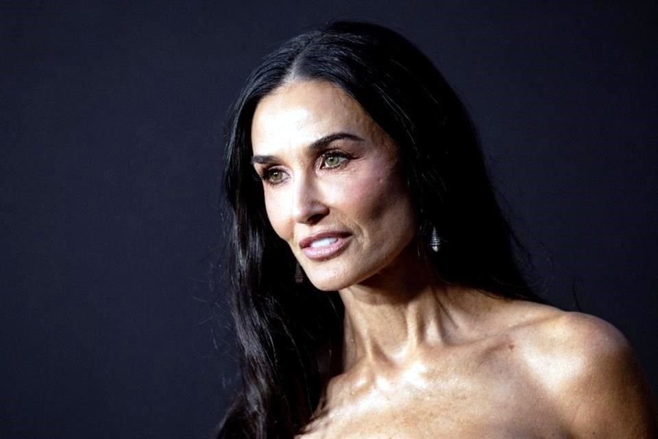 Recibe Demi Moore un premio a la trayectoria en el Festival de Cine de los Hamptons, donde habló sobre la salud de su ex esposo, Bruce Willis.