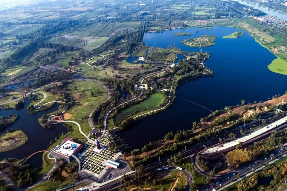 La rehabilitación ha permitido que el Parque Ecológico de Xochimilco sobreviva ante la urbanización.