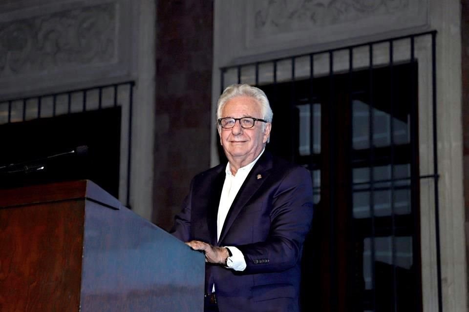 Mario Schjetman, galardonado con el Premio Firenze Entremuros por su trayectoria, fue reconocido por la rehabilitar el Parque.