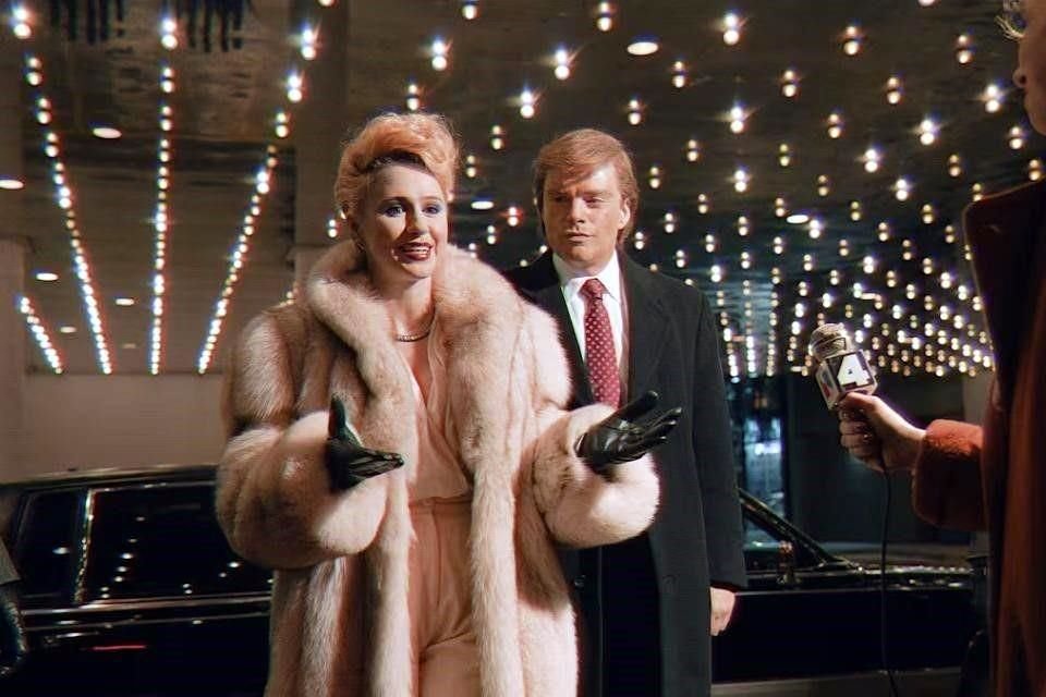 La polémica película, que ya fue presentada en varios festivales de cine, se centra en el ascenso de Trump como empresario inmobiliario en Nueva York bajo la tutela del abogado Roy Cohn.