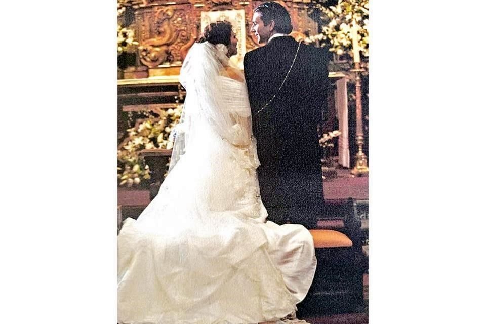 El 22 de agosto de 2009, Cassandra Pelizza y Óscar Alarcón contrajeron nupcias en una iglesia del Centro. Histórico.