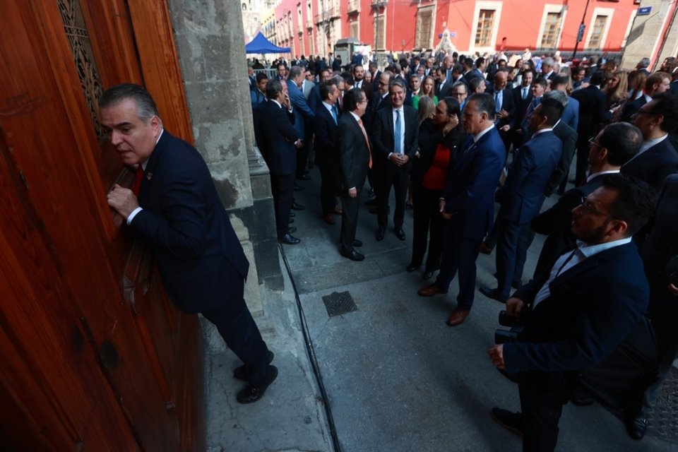 El presidente del CCE, Francisco Cervantes, pidió que se abriera la puerta de Palacio Nacional para permitir acceso de empresarios.