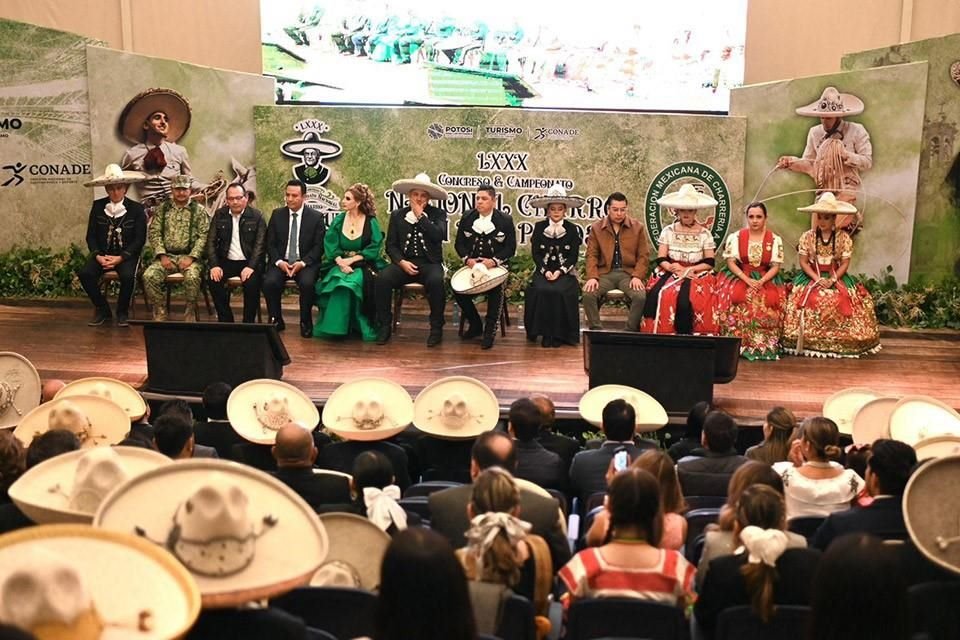 Ricardo Gallardo inaugura Nacional Charro en SLP