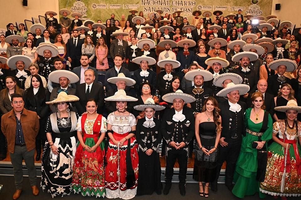 Ricardo Gallardo inaugura Nacional Charro en SLP