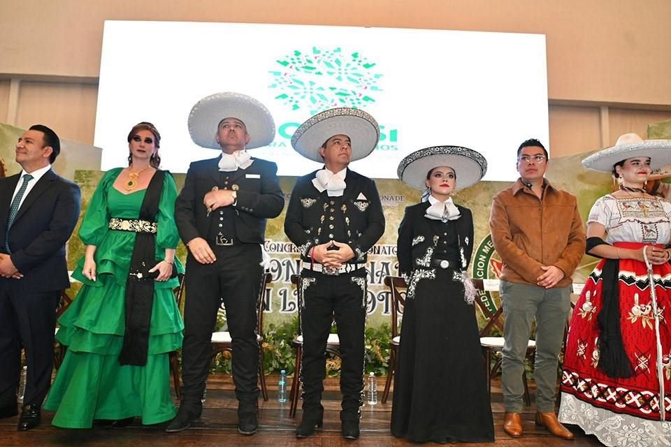 Ricardo Gallardo inaugura Nacional Charro en SLP