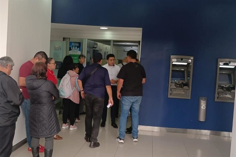 En la red social X, clientes del banco denunciaron los problemas a la hora de acudir a sucursales físicas, mientras que otros acusaron fallas en la aplicación a la hora de realizar transferencias.