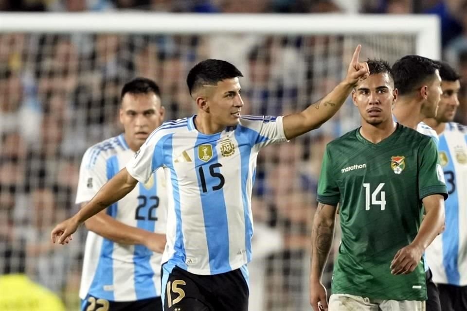 Thiago Almada también colaboró con un tanto al 69'.