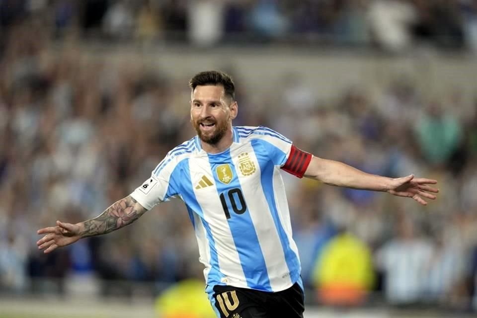 Lionel Messi se lució en el Monumental de Buenos Aires.