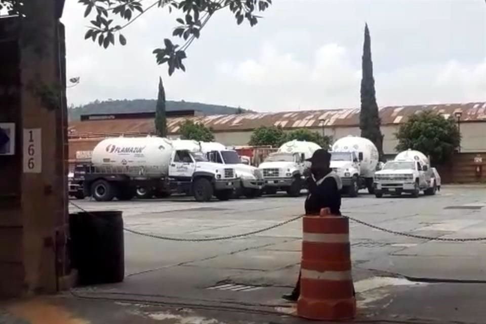 Estación de gas en la calle Pelícano, Colonia Ampliación San Juan,  Alcaldía Gustavo A. Madero.