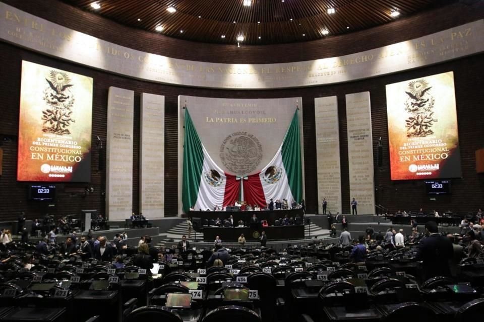 Mientras diputados de Morena consideraron que Calderón debe ser investigado,  los de Oposición dijeron AMLO también.