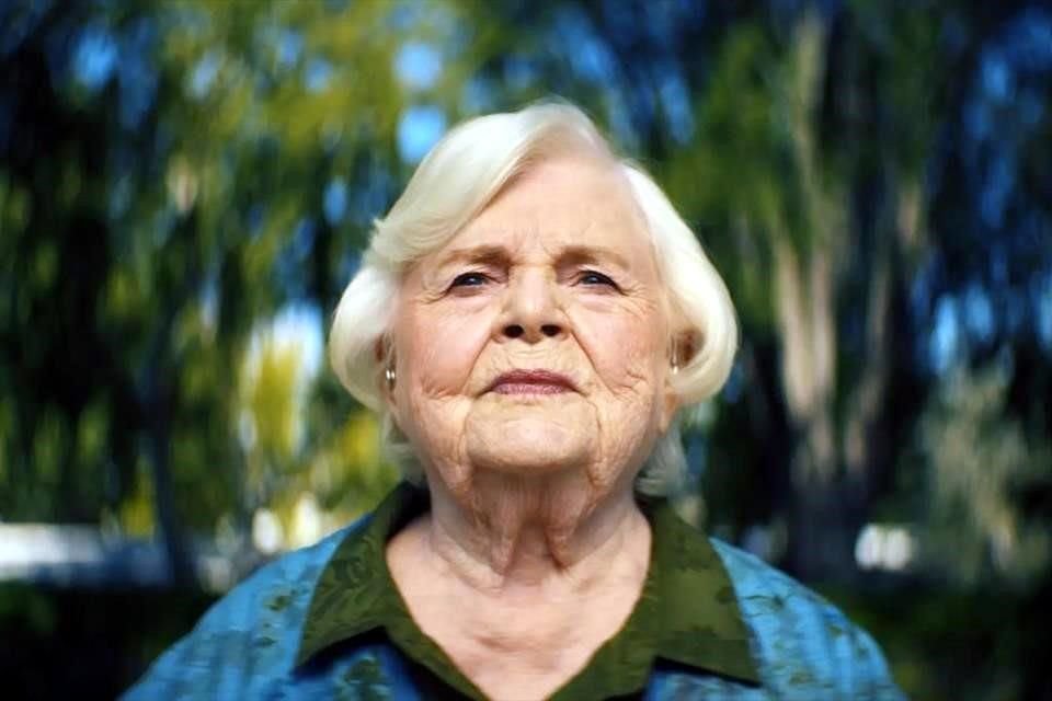 Aventura, humor, reflexión y nostalgia son los elementos de la cinta 'Thelma', con June Squibb. ¿Qué opina de la cinta Adriana Fernández?